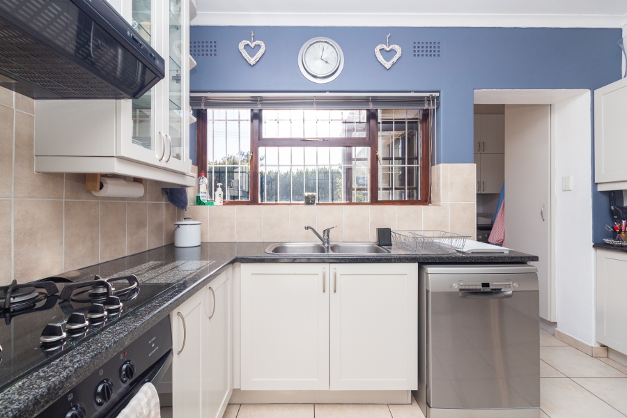 3 Bedroom Property for Sale in Pinelands Western Cape